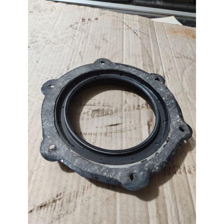 Корпус з манжетою в зборі 375-2918094 – запчастини Урал | Autodetal