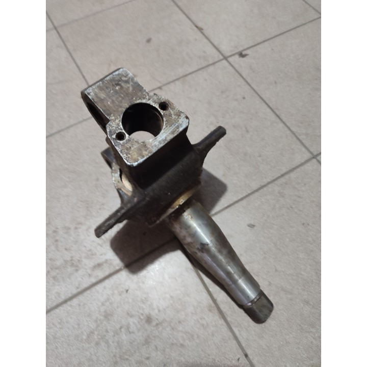 Кулак поворотний правий ЗІЛ-130 130-3001009-В