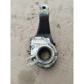 Розтискач/важіль регулювальний гальма МАЗ 64226-3502135 (лівий