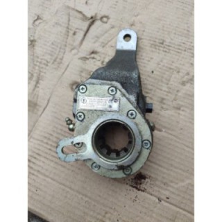 Розтискач/важіль регулювальний гальма МАЗ 64226-3502136 (правий