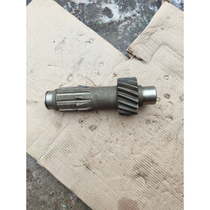 Вал проміжний дільника КПП ЯМЗ 238А-1721048 (оригінал)